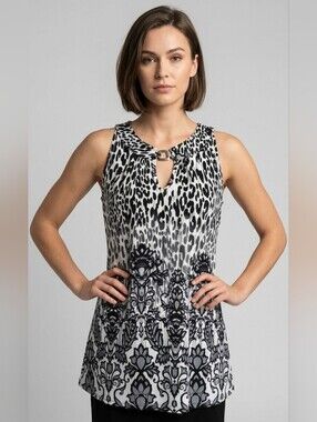 2/20$ New Women Design Black & White Animal Print Sleeveless Blouse(Flaws)Size L